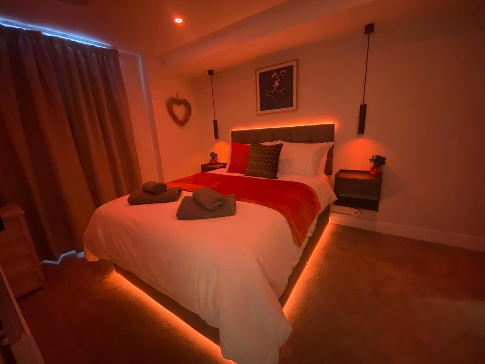Luxury 1 Bedroom - Rock Mill 14